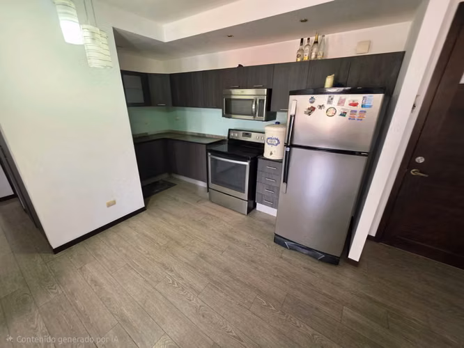 ALQUILO APARTAMENTO EN NEO ZONA 10, CON BALCON