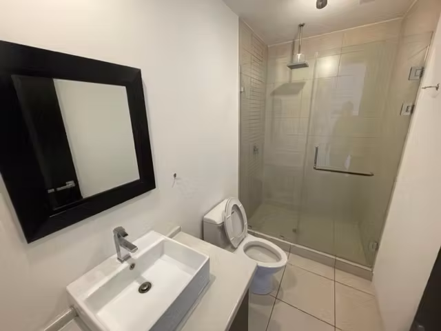 Rento apartamento en Zona 14   EDIFICIO EXCLUSIVO 