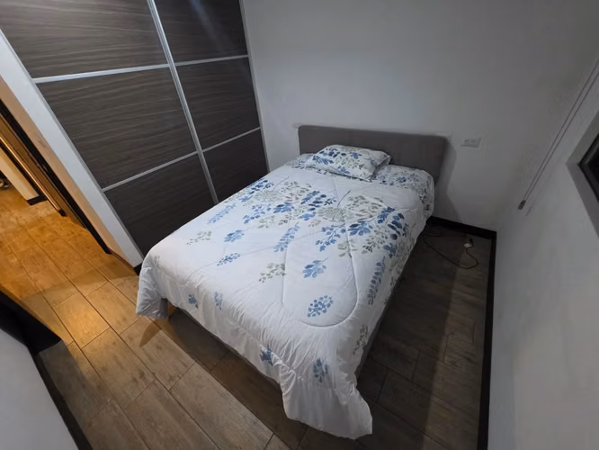 APARTAMENTO AMUEBLADO EN RENTA EN ZONA 10 – PISCINA Y 2 PARQUEOS (J)