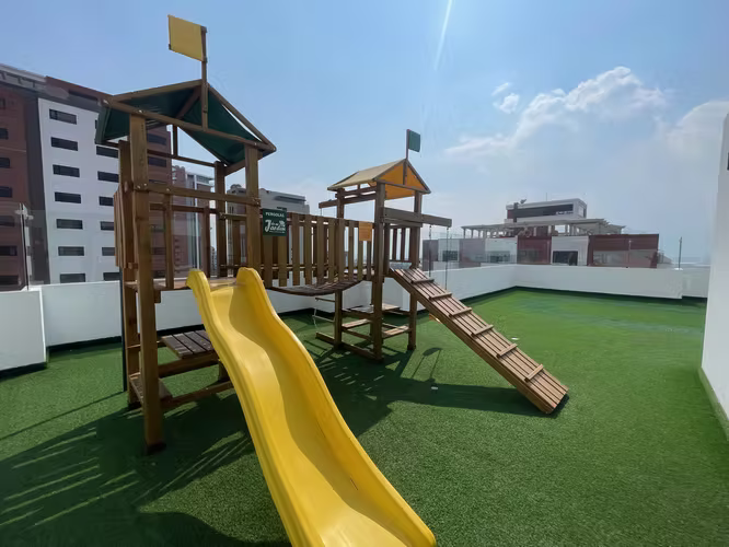 Rento apartamento en Zona 14 EDIFICIO EXCLUSIVO ROOFTOP CON PISCINA