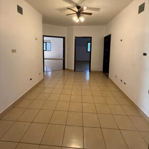 CASA ESTILO COLONIAL EN VENTA EN JARDINES DE SAN ISIDRO ZONA 16