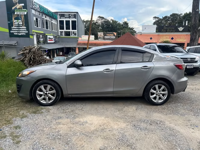 Mazda 3i 2010