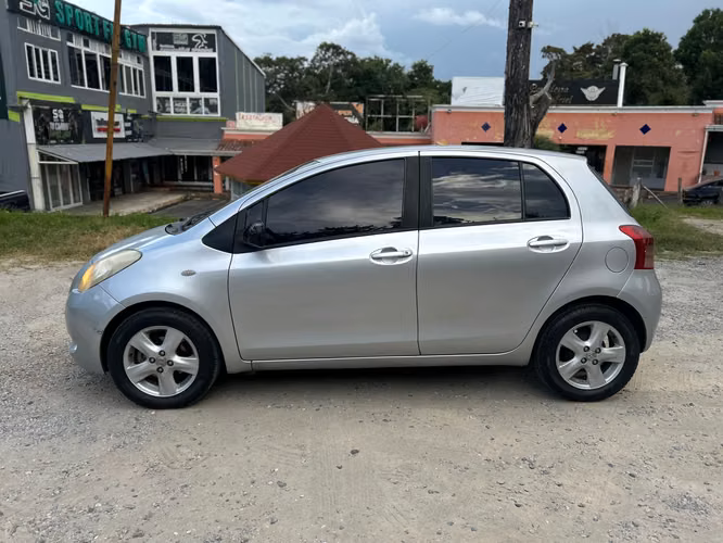 Toyota Yaris 2006 agencia