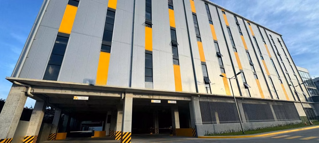 Bodega en Condado Naranjo, Zona 4 de Mixco