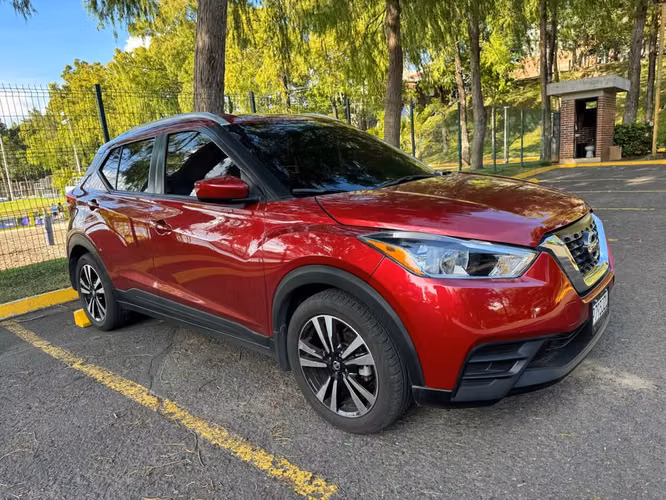 NISSAN KICKS SV 2019 | AUTOMÁTICA | Q80,000