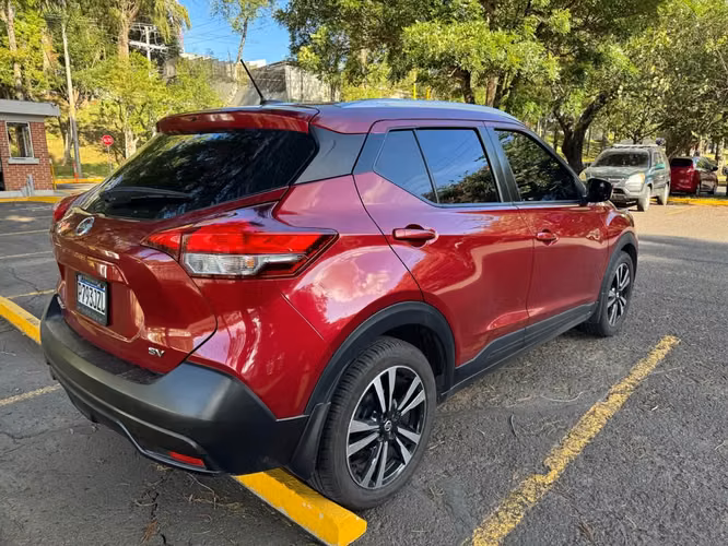 NISSAN KICKS SV 2019 | AUTOMÁTICA | Q80,000
