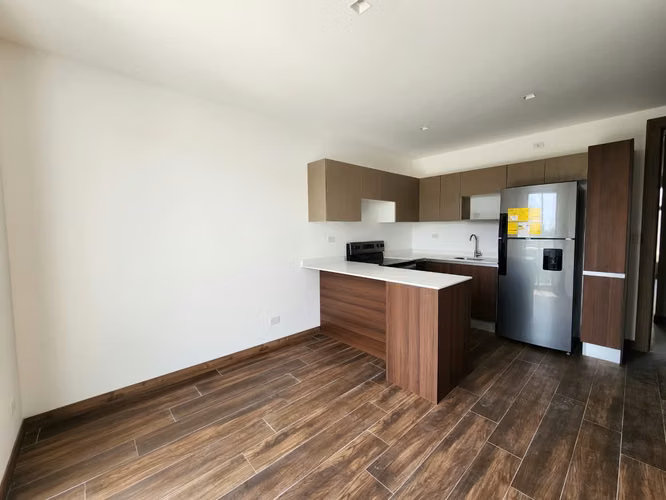 Rento apartamento en zona 15, VH2  Edificio Vila Quince