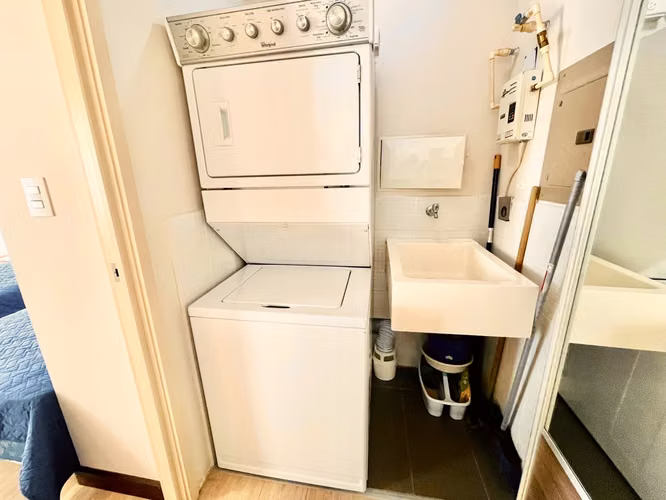 Zona 10 • Apartamento Amueblado en Renta • Edificio Veinti4