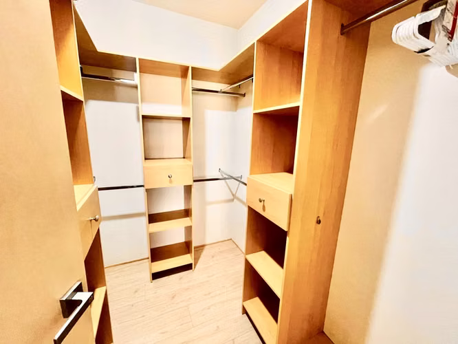 Zona 10 • Apartamento Amueblado en Renta • Edificio Veinti4