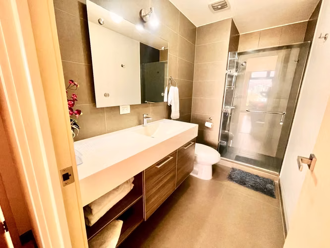 Zona 10 • Apartamento Amueblado en Renta • Edificio Veinti4