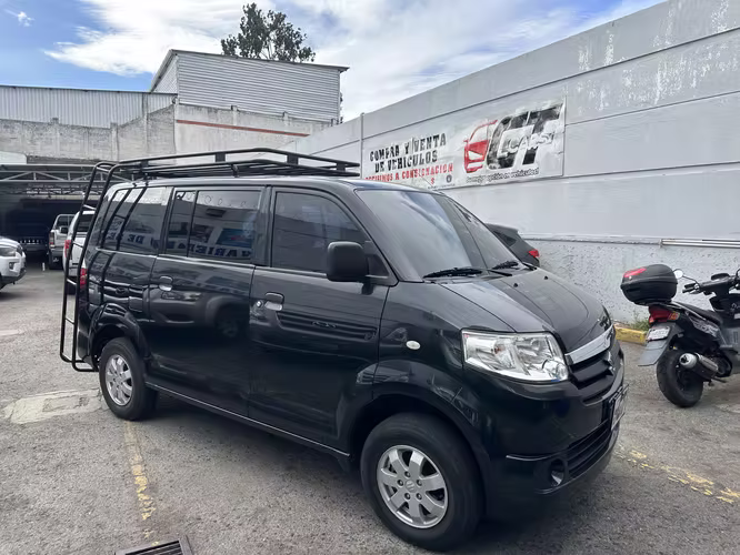 Microbús Suzuki Apv 2022 de Agencia Mecánico un Dueño con récord de Agencia Listo Para Trabajar Super Económico