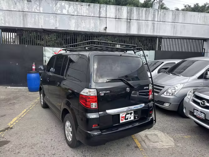 Microbús Suzuki Apv 2022 de Agencia Mecánico un Dueño con récord de Agencia Listo Para Trabajar Super Económico