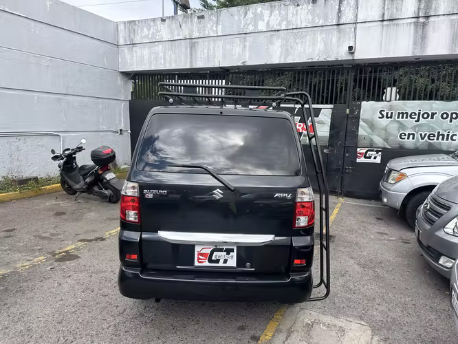 Microbús Suzuki Apv 2022 de Agencia Mecánico un Dueño con récord de Agencia Listo Para Trabajar Super Económico