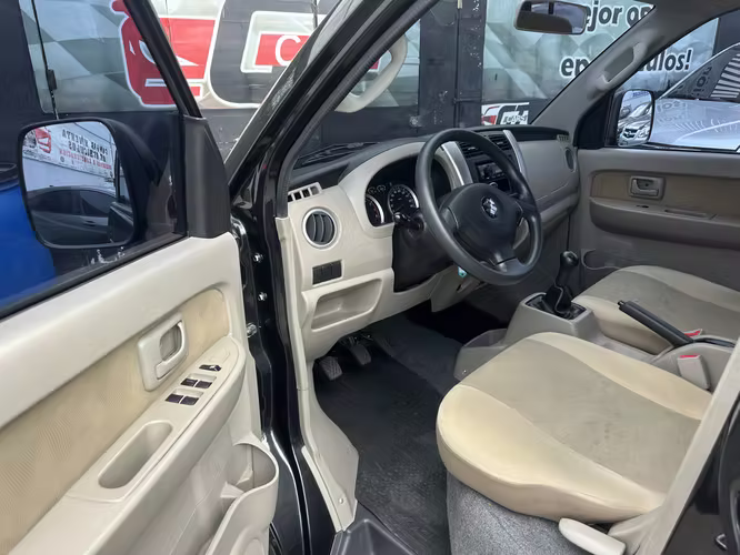 Microbús Suzuki Apv 2022 de Agencia Mecánico un Dueño con récord de Agencia Listo Para Trabajar Super Económico