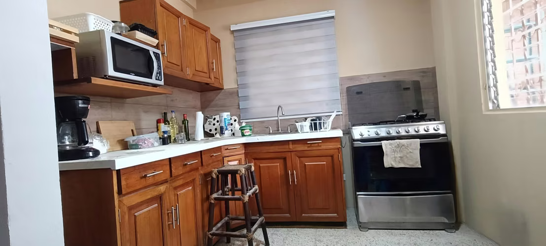 Alquilo habitación amueblada en colonia Bran zona 3 capital - Imagen 9