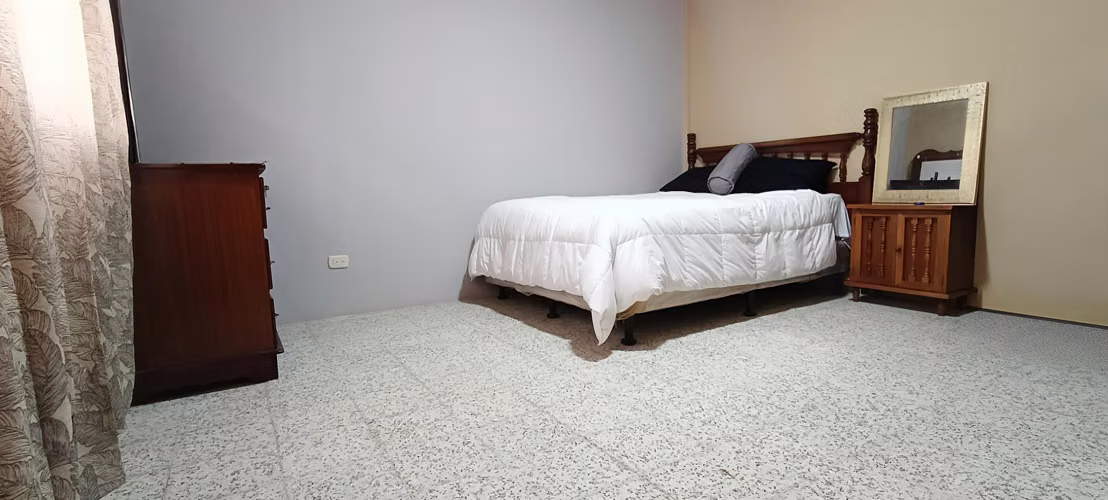 Alquilo habitación amueblada en colonia Bran zona 3 capital