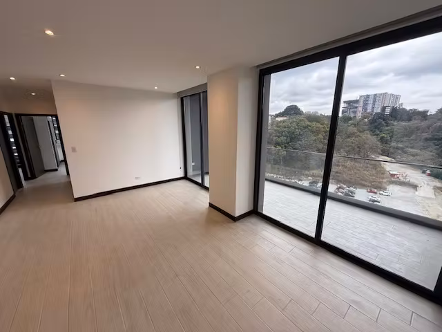 Rento apartamento en Zona 15 EDIFICIO SPAZIO, PISCINA, GYM, ROOFTOP