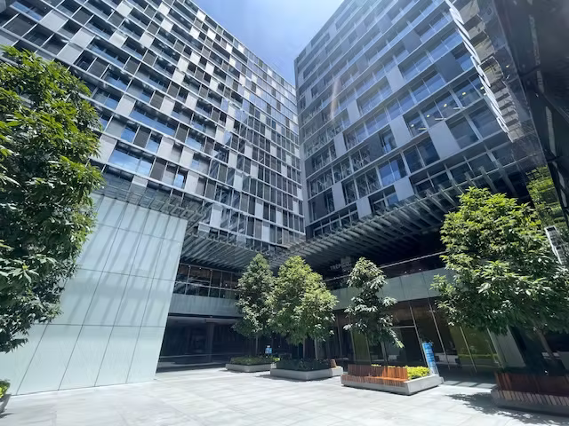 Rento apartamento en Zona 10 AVIA APTO. AMUEBLADO