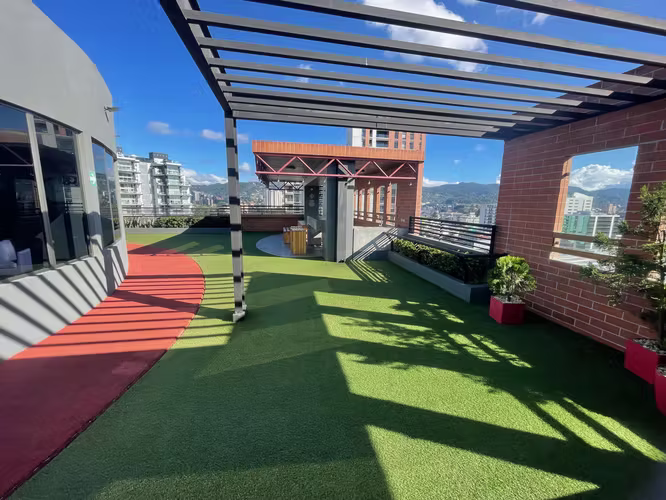 Rento apartamento en Zona 10 EDIFICIO MODERNO CON ROOFTOP