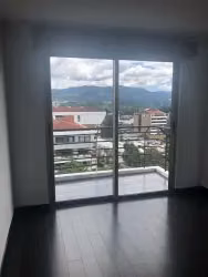 Rento apartamento de 3 dormitorios en Zona 14 CERCA DE EUROPLAZA