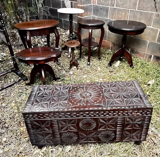 VENDO COLECCIÓN DE MUEBLES DE CEDRO Y PIEZAS ANTIGUAS DE EBANISTERÍA