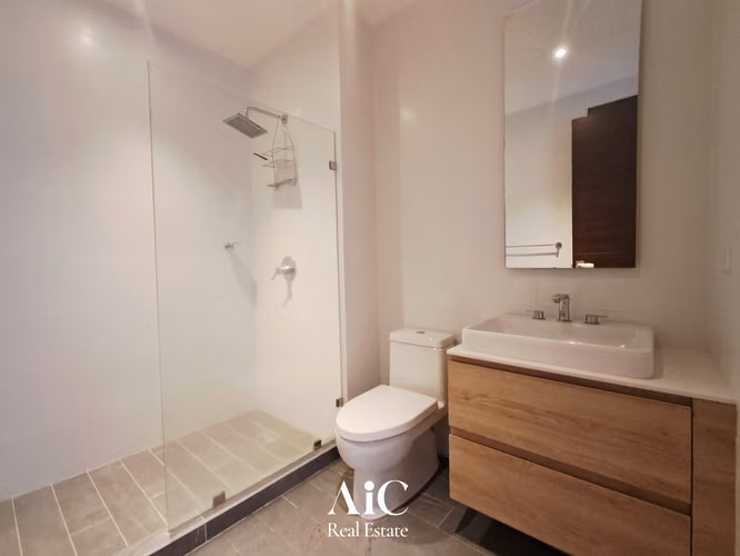 APARTAMENTO CON LÍNEA BLANCA,  EDIF. VHISTA, ZONA 15 - Miniatura 5