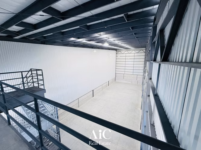 BODEGA C/ MULTIPLES AMBIENTES  665Mts2 / ZONA EMPRESARIAL NARANJO D6
