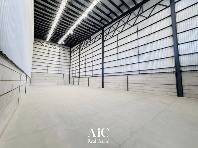 BODEGA C/ MULTIPLES AMBIENTES  665Mts2 / ZONA EMPRESARIAL NARANJO D6
