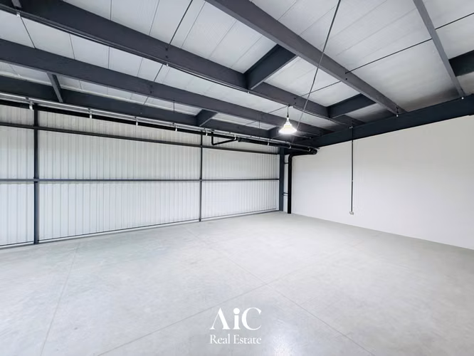 BODEGA C/ MULTIPLES AMBIENTES  665Mts2 / ZONA EMPRESARIAL NARANJO D6