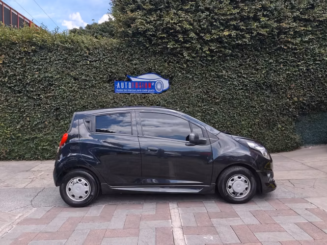 Chevrolet Spark Modelo 2013 de agencia 