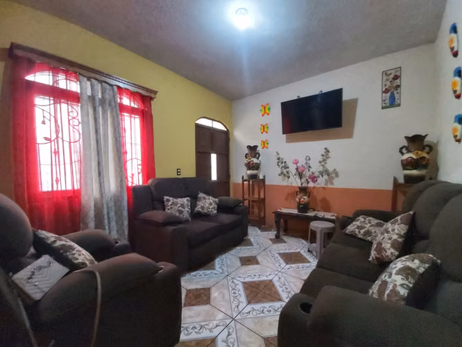 Vendo Casa a 2 Cuadras del Paso a Desnivel de Chimaltenango