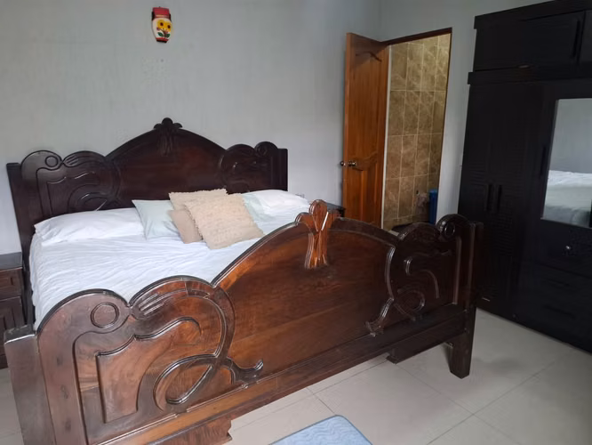 Vendo Casa a 2 Cuadras del Paso a Desnivel de Chimaltenango