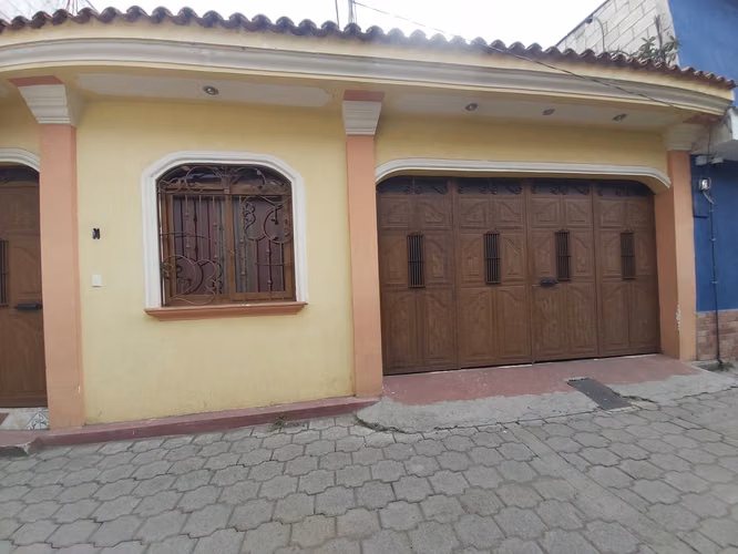 Vendo Casa a 2 Cuadras del Paso a Desnivel de Chimaltenango