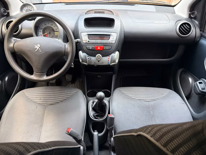Peugeot 107 Premium de Agencia Modelo 2013