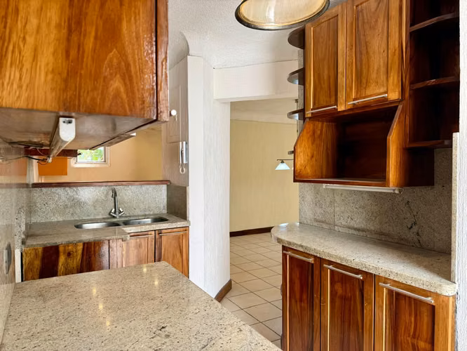 CASA EN RENTA EN ZONA 11 MARISCAL, DENTRO DE CONDOMINIO