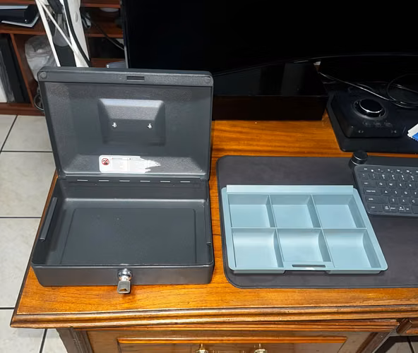 Caja para Dinero de 2.26 L