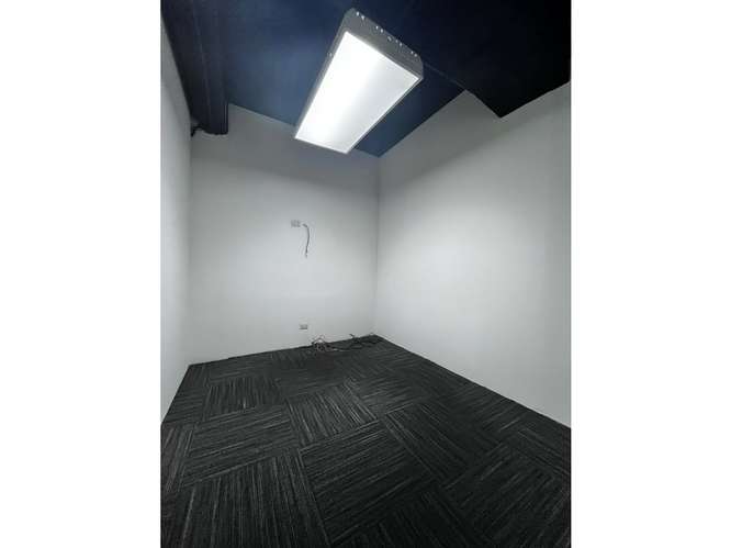  OFICINA EN RENTA – 78.01 M² | EDIFICIO ATLANTIS | ZONA 10 - Imagen 6