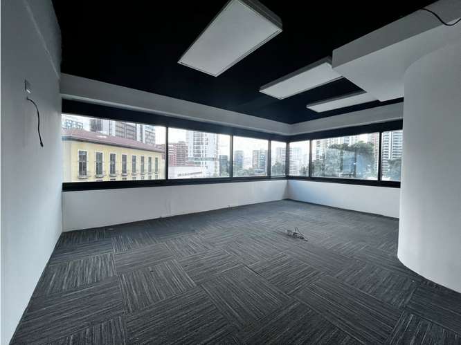  OFICINA EN RENTA – 78.01 M² | EDIFICIO ATLANTIS | ZONA 10 - Imagen 3