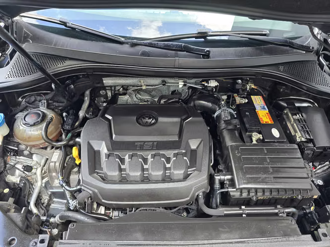 VOLKSWAGEN TIGUAN SE 2021