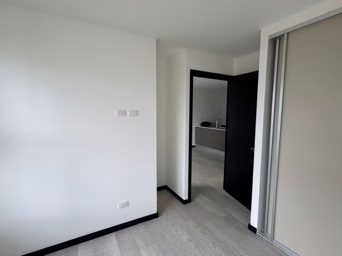 LINDO APARTAMENTO EN ZONA 13 EDIFICIO VERDU