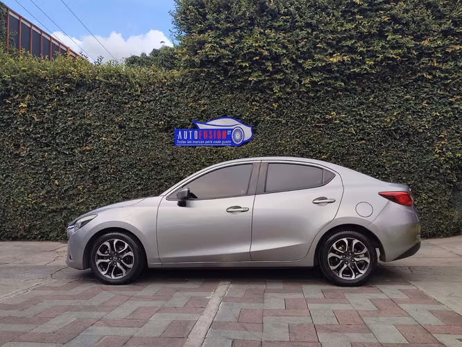 Mazda Mazda 2 Modelo 2018 de agencia 