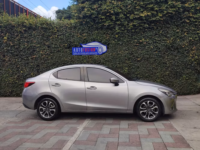 Mazda Mazda 2 Modelo 2018 de agencia 