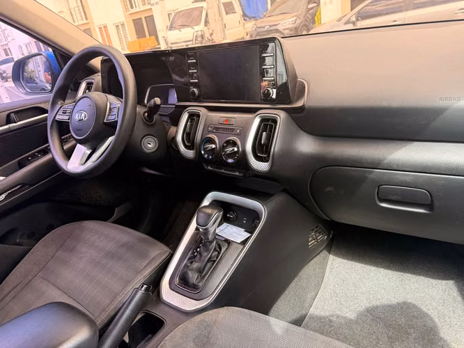 Vendo Kia Sonet 2022 de agencia
