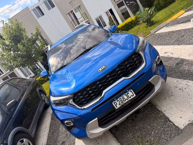 Vendo Kia Sonet 2022 de agencia