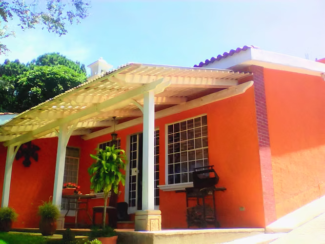 Alquilo habitación amueblada en casa totalmente equipada
