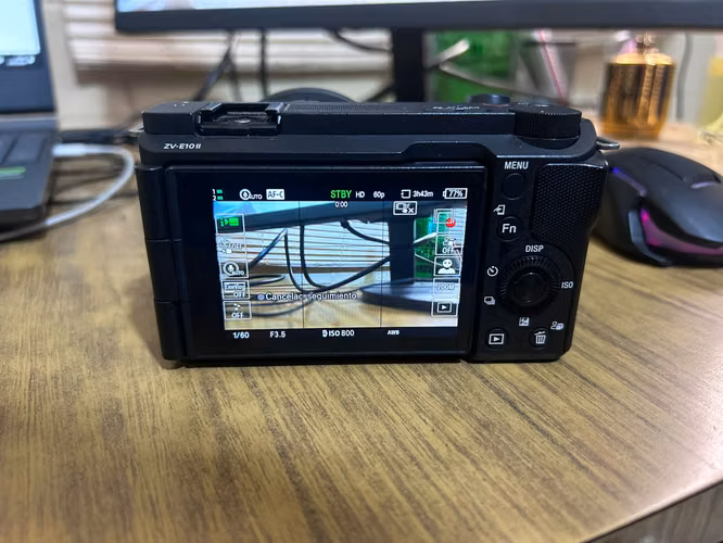 Sony ZVE-10 M2 (Cámara 4k 120 fps para crear contenido, con caja)