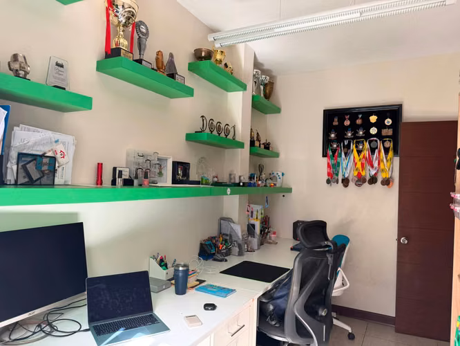 CASA EN VENTA EN CONDOMINIO Km 13.5 CAES | 317 m², jardín y pérgola