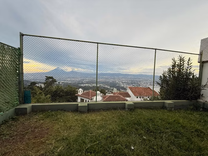 VENDO O ALQUILO CASA EN CONDOMINIO EL SOCORRO KM.13 CARRETERA A EL SALVADOR 
