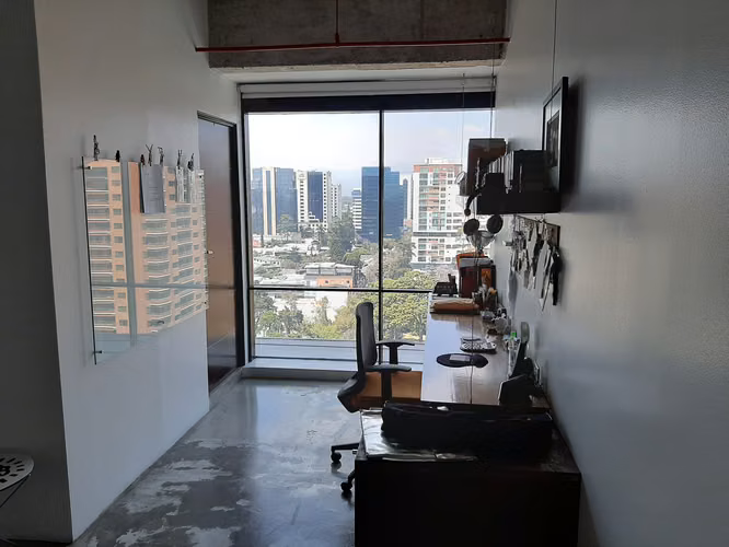 ESPECTACULAR Y MODERNA OFICINA EN VENTA ZONA 10, DESIGN CENTER