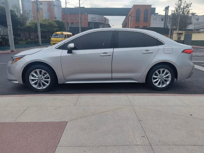 Toyota Corolla 2023 - Imagen 2